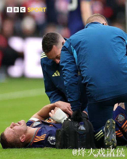 纽卡后卫丹-伯恩因肺穿孔及肋骨骨折将伤缺六周