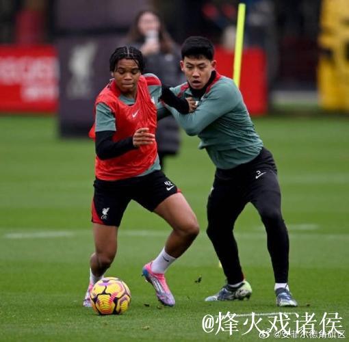 TA：因姆伯莫等球员备战非洲杯，曼联调整至433阵型演练